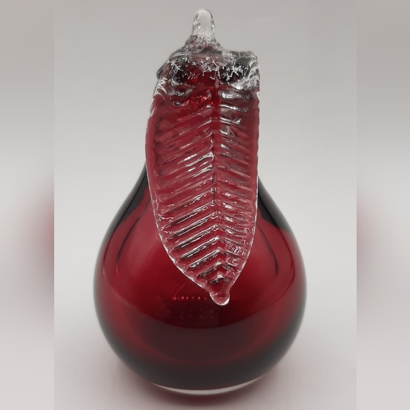 Vintage Canadian Rossi Art Glass Red Pear Home Decor Paperweight Handmade - Picture 4 of 7